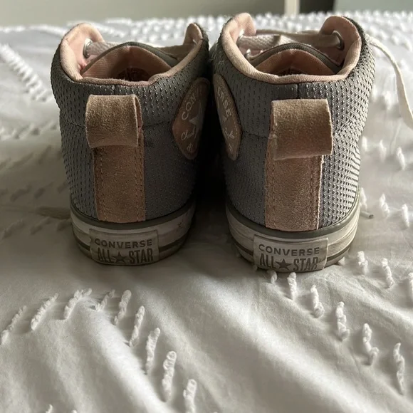 pretty clean, as well as new, just grew out of them nothing wrong with them! ❤️ - Picture 3 of 4